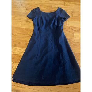 Theory women's Navy Blue A-Line knee length short sleeve lined Dress Size 2
